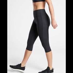 Athleta Ultimate Stash Pocket Crop